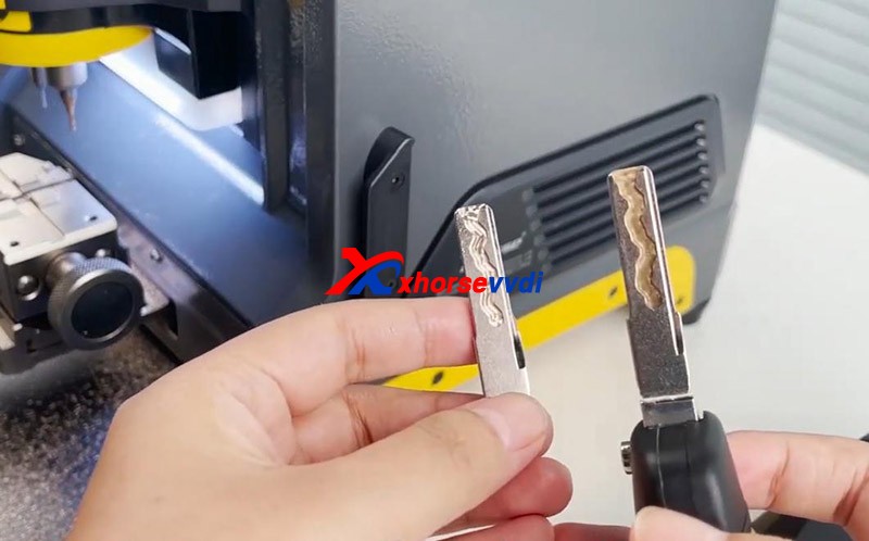 How Xhorse Key Reader works with Condor XC-Mini Plus 09